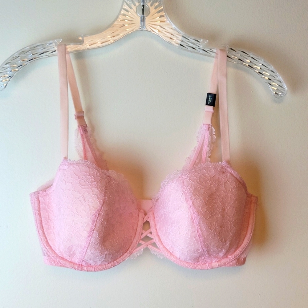 VS 34DD Very Sexy Bra - NWT